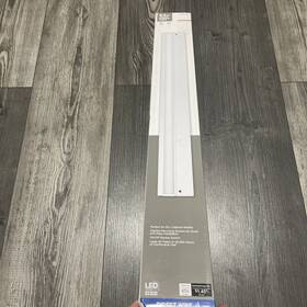 Commercial Electric 57104-wh 24 Inch Hardwired White Integrated Led Under Cabinet Light