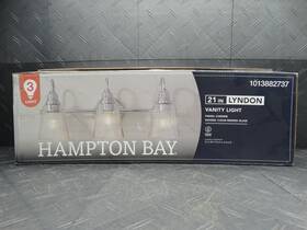 1013882737 Hampton Bay 21 Inch 3-light Chrome Vanity Light With Clear Reeded Glass