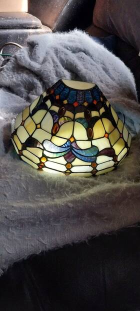 21174-435ws Hampton Bay 2004 Tiffany Style Stained Glass Wall Light Sconce