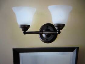 Egm1392a-4 Hampton Bay Egm1392a-4/orb Ashhurst 2-light Oil Rubbed Bronze Vanity Light With Frosted Shade