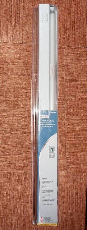 0283506 Utilitech Slim Design 22-7/8 In Fluorecent Under Cabinet Light Bar
