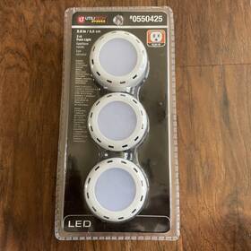 3805641 Utilitech 3-pack Warm White Rgb Plug Led Puck Light Item#3805641 - New In Box