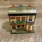 Vintage Bamboo Balsa Wood Straw House Trinket Box Vermont State. Fixed Price $18.00.