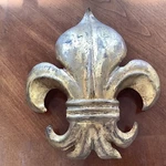 Fleur Lis, Gold Leaf, Metal Wall Sconce, No Wiring, 12 Tall, Made Italy. Fixed Price $89.99.